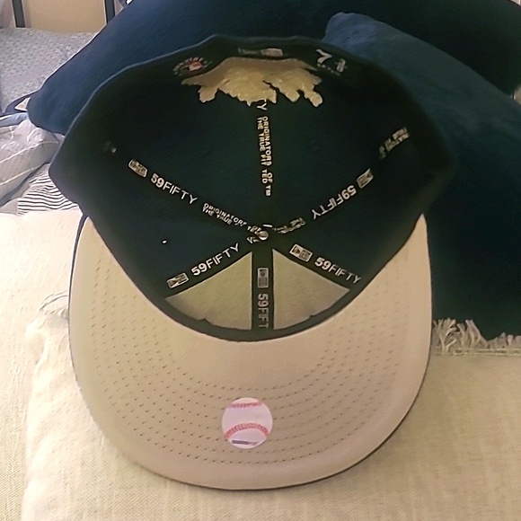 Boston Red Sox New Era Baseball Cap, Color - blue, Size - 7 ⅜, Brand New! - Picture 4 of 4